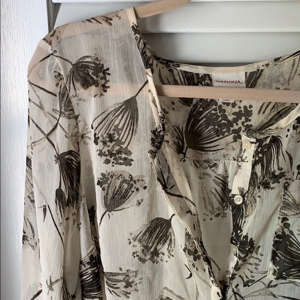 Flowy blouse - Picture 3 of 5